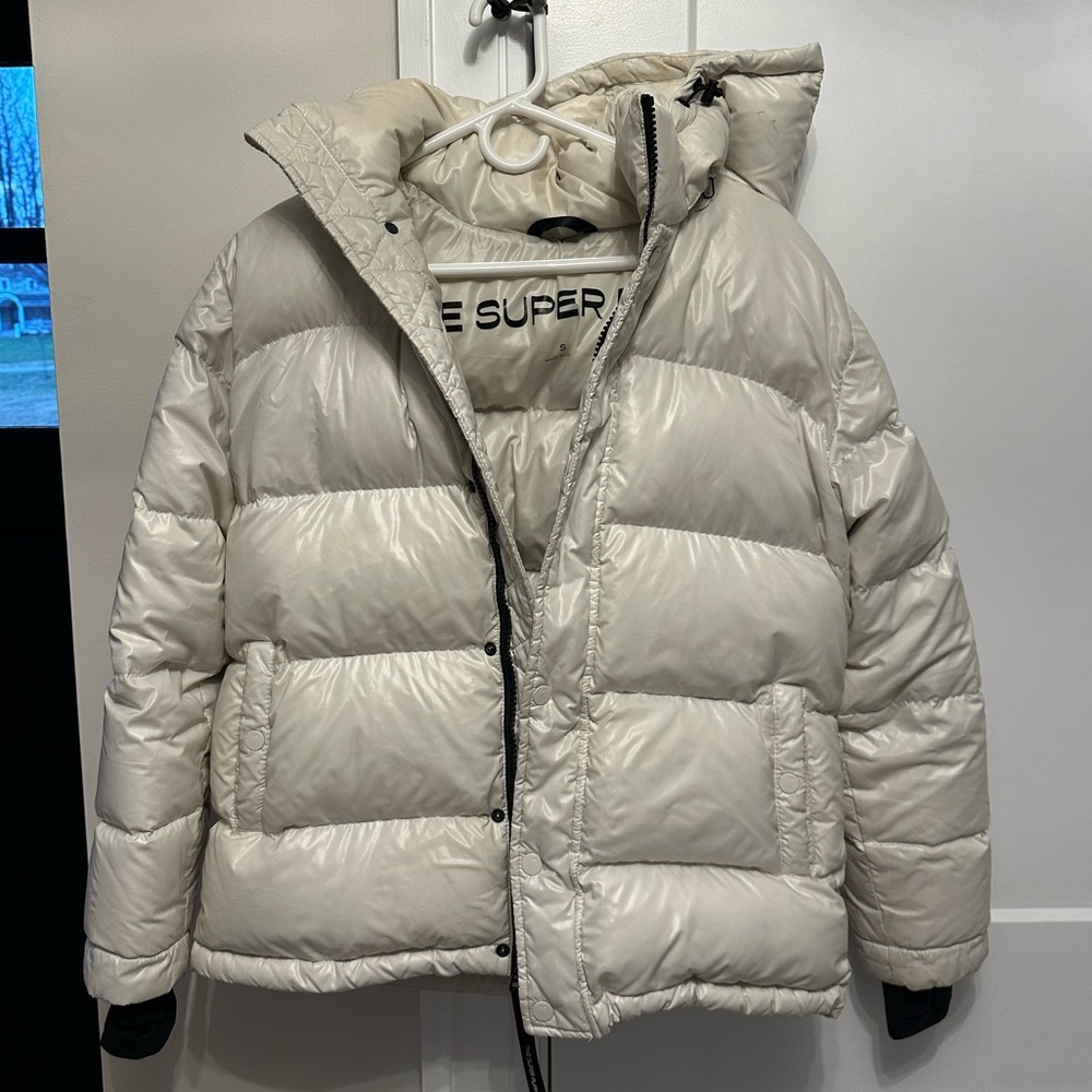 Aritzia TNA Super Puff sz S